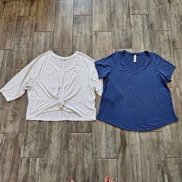 Athleta Tops Womens Size 1X Lot of 2 Twist Front 3/4 Sleeve Navy V Neck Tee - Picture 1 of 14